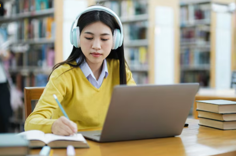How Online Education Can Help You Advance Your Career