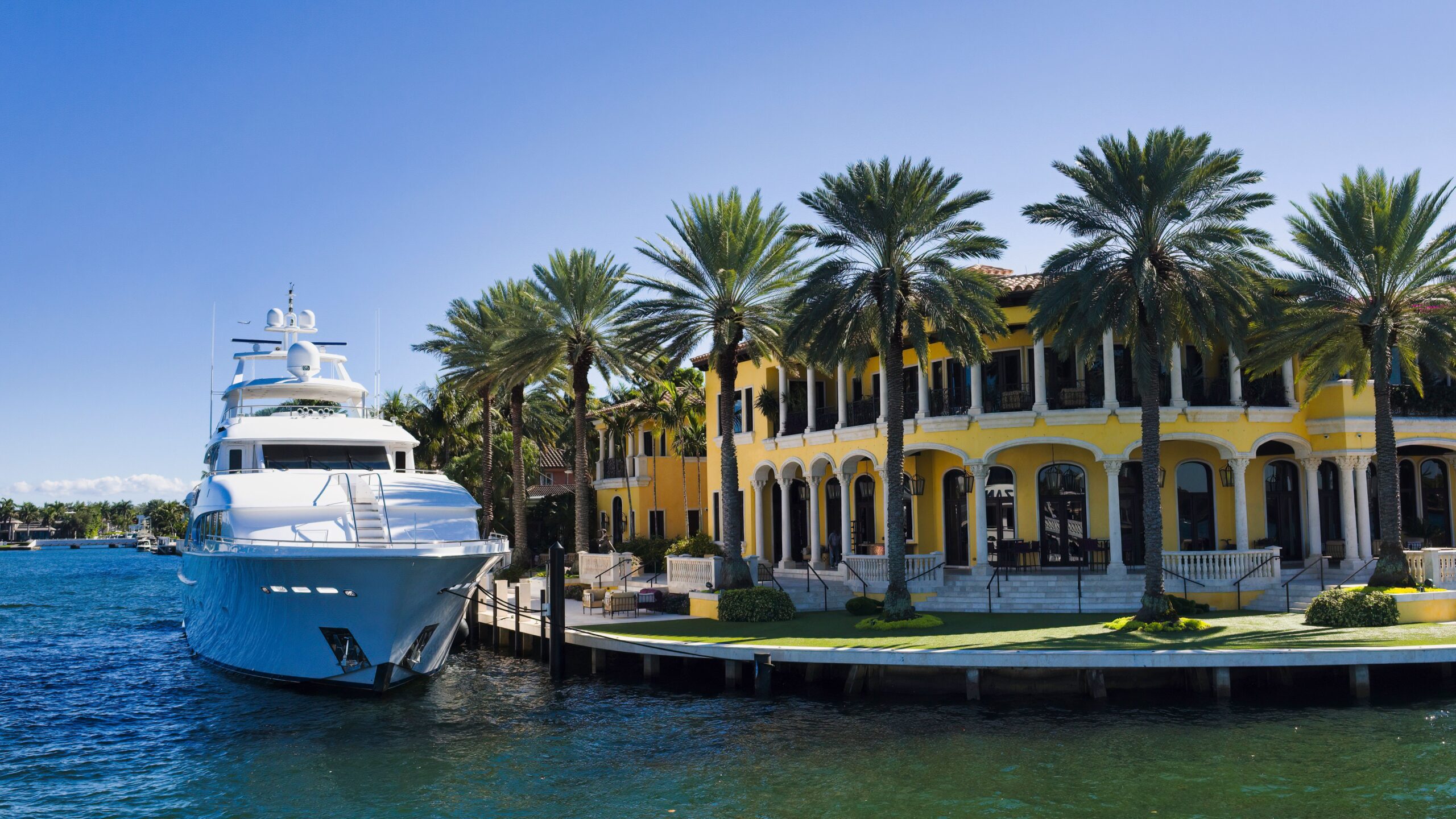 How to Build Long-Term Wealth Through Real Estate