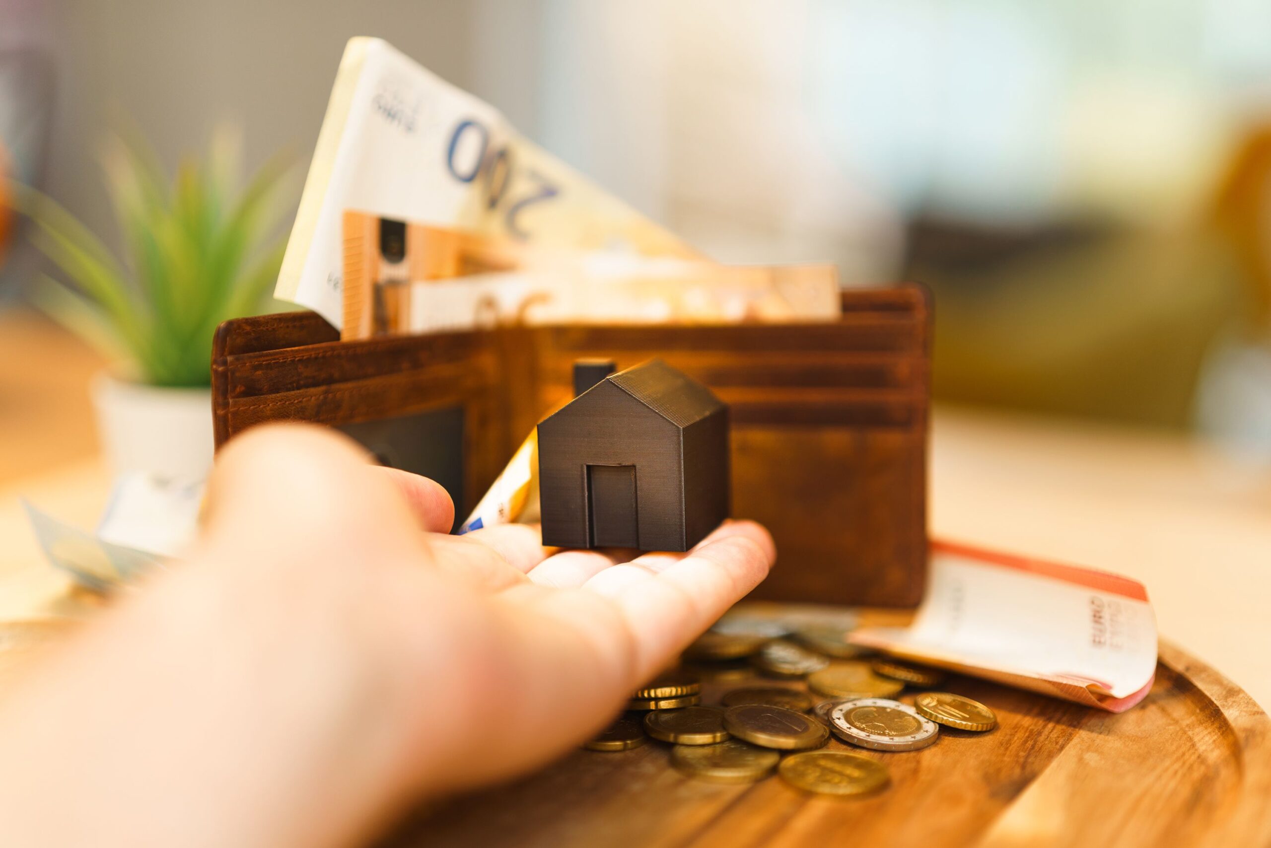 How to Finance an Investment Property With a Mortgage