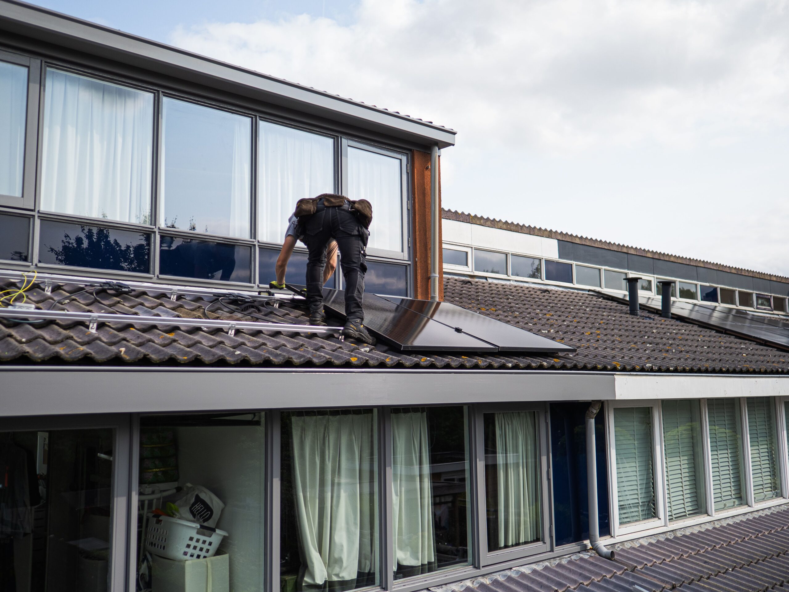 Home Solar Installation: Costs, Benefits & Financing Options